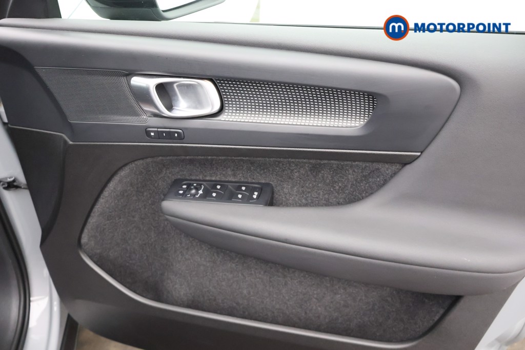 Volvo Xc40 Plus Automatic Petrol SUV - Stock Number (1666444) - 13th supplementary image