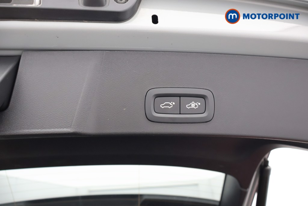 Volvo Xc40 Plus Automatic Petrol SUV - Stock Number (1666444) - 22nd supplementary image