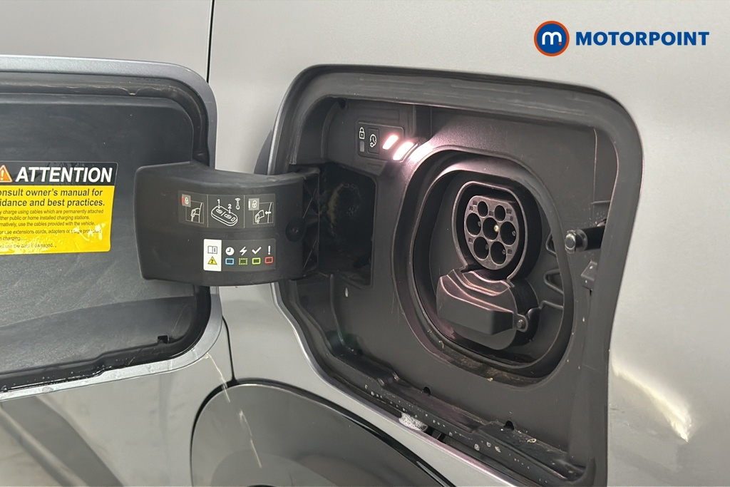 Peugeot 5008 GT Automatic Electric SUV - Stock Number (1666940) - 41st supplementary image