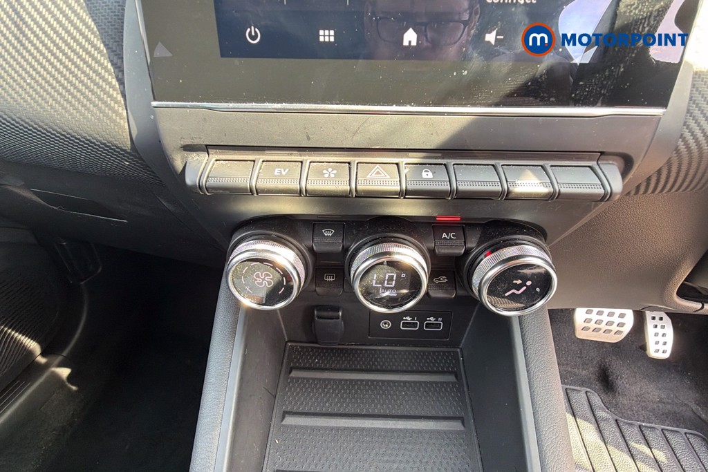 Renault Captur Engineered Automatic Petrol-Electric Hybrid SUV - Stock Number (1667023) - 5th supplementary image