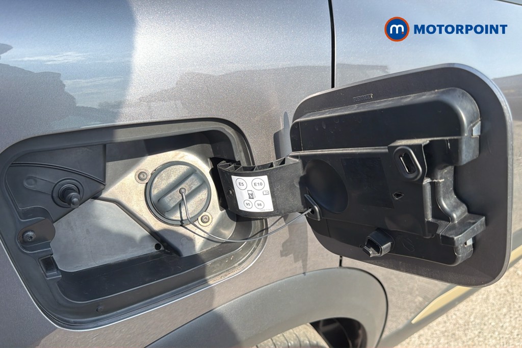 Renault Captur Engineered Automatic Petrol-Electric Hybrid SUV - Stock Number (1667023) - 35th supplementary image