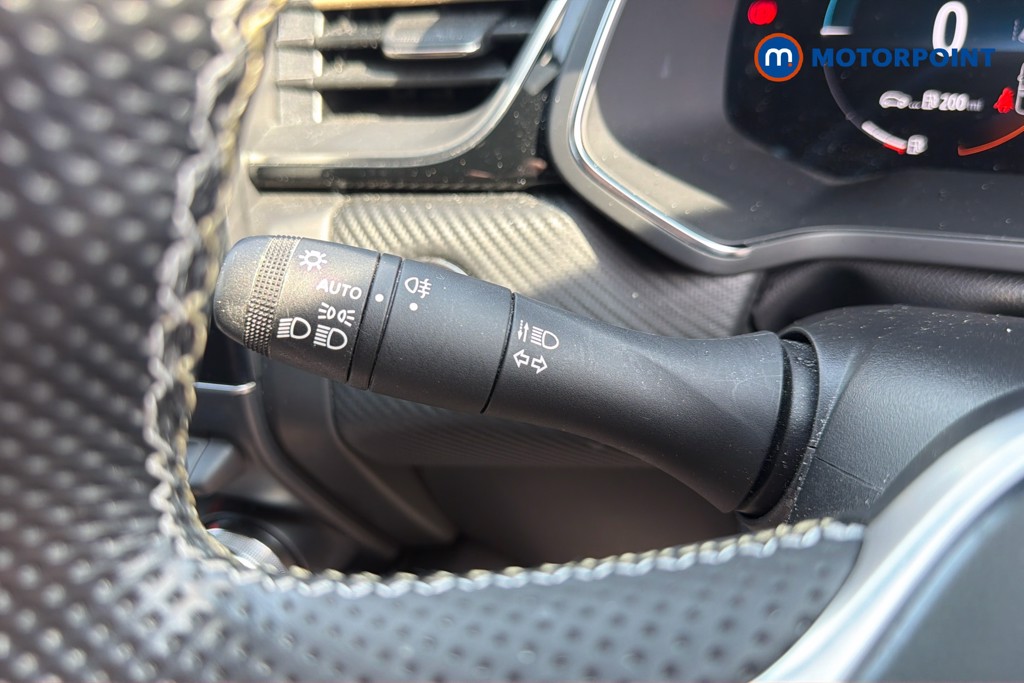Renault Captur Engineered Automatic Petrol-Electric Hybrid SUV - Stock Number (1667023) - 1st supplementary image