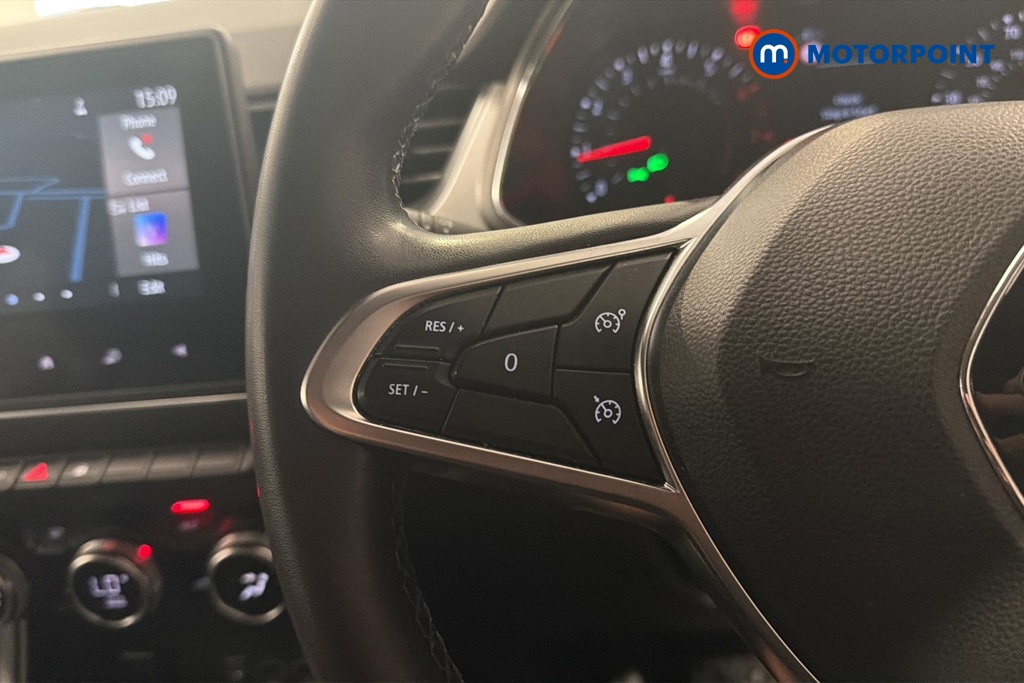 Renault Captur Iconic Manual Petrol SUV - Stock Number (1667744) - 4th supplementary image