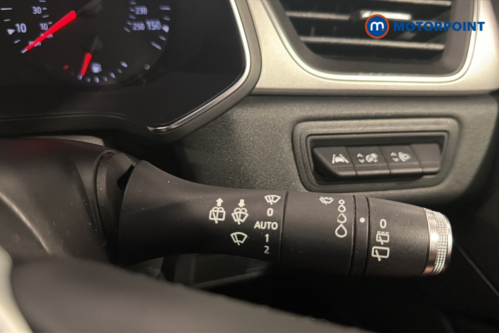 Renault Captur Iconic Manual Petrol SUV - Stock Number (1667744) - 6th supplementary image
