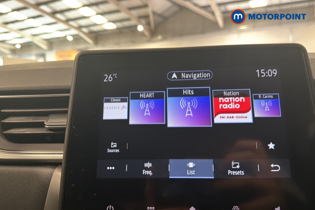 Renault Captur Iconic Manual Petrol SUV - Stock Number (1667744) - 8th supplementary image