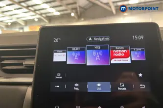 Renault Captur Iconic Manual Petrol SUV - Stock Number (1667744) - 8th supplementary image