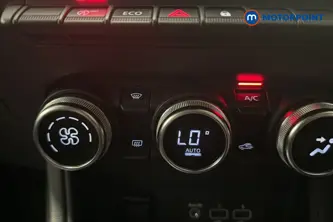 Renault Captur Iconic Manual Petrol SUV - Stock Number (1667744) - 12th supplementary image