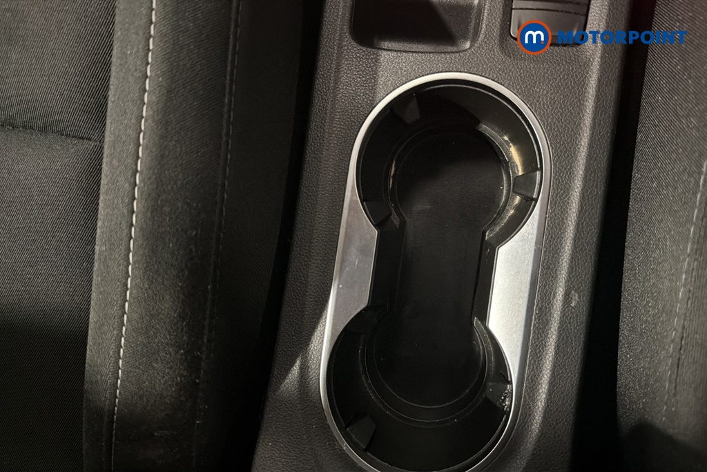 Renault Captur Iconic Manual Petrol SUV - Stock Number (1667744) - 16th supplementary image