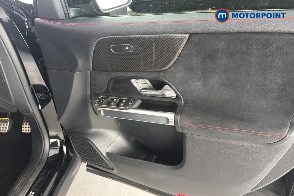 Mercedes-Benz GLB Amg Line Automatic Diesel SUV - Stock Number (1667844) - 18th supplementary image