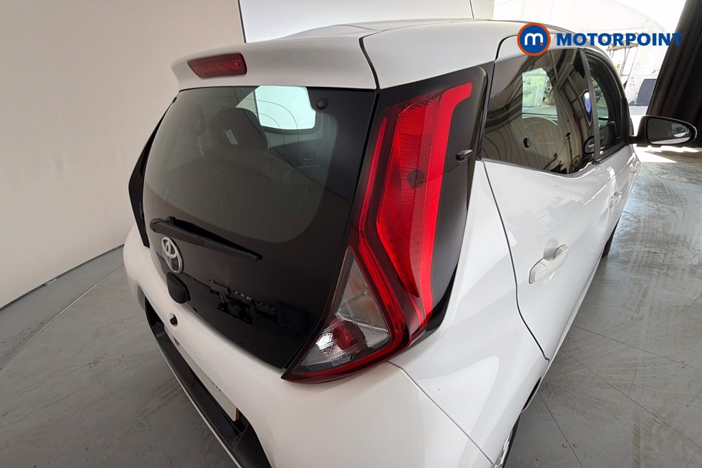 Toyota Aygo X-Play Automatic Petrol Hatchback - Stock Number (1668045) - 38th supplementary image