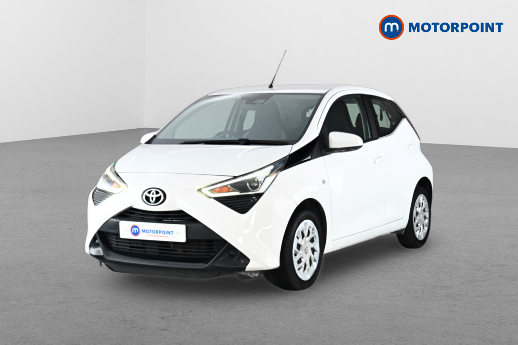 Toyota Aygo X-Play Automatic Petrol Hatchback - Stock Number (1668045) - Drivers side front corner
