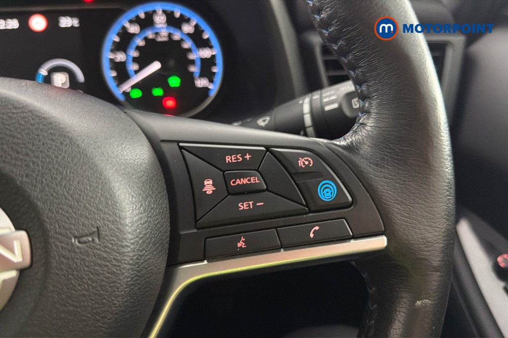 Nissan Leaf Tekna Automatic Electric Hatchback - Stock Number (1668064) - 4th supplementary image
