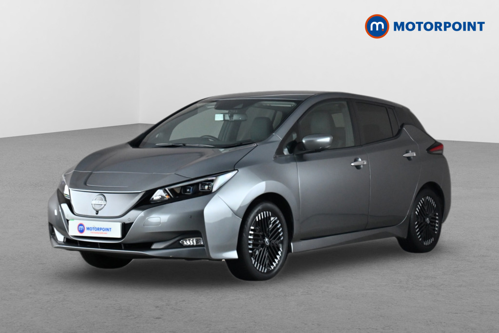 Nissan Leaf Tekna Automatic Electric Hatchback - Stock Number (1668064) - Passenger side front corner