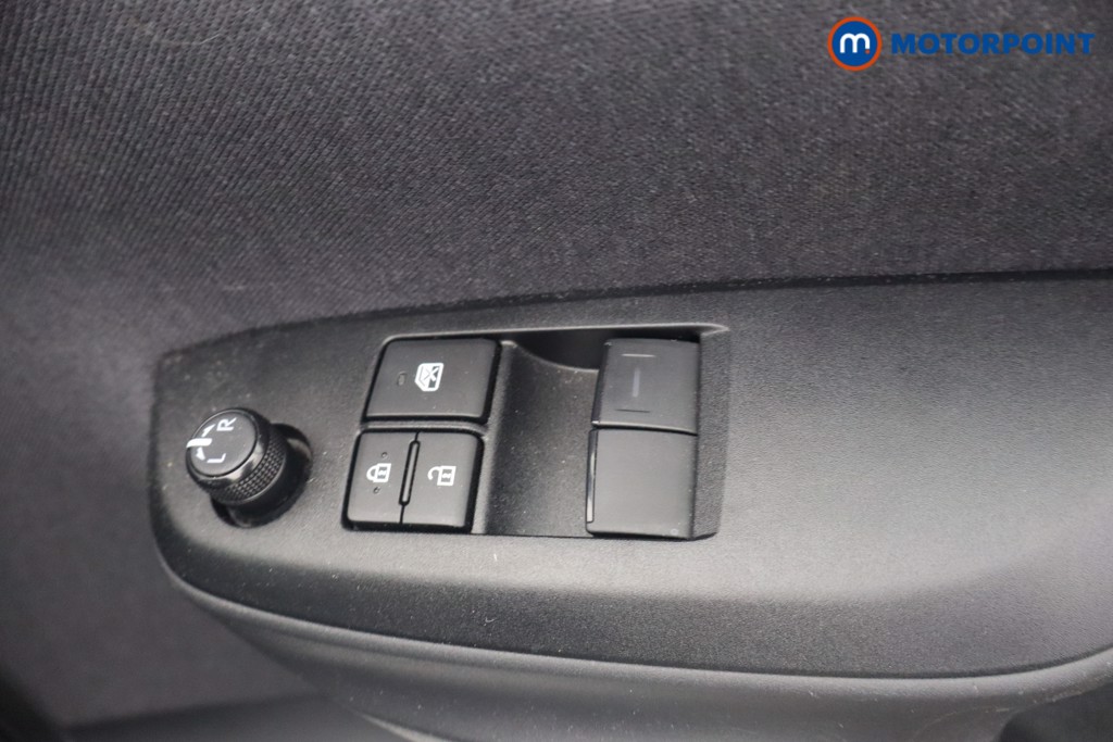 Toyota Yaris Icon Automatic Petrol-Electric Hybrid Hatchback - Stock Number (1668222) - 10th supplementary image
