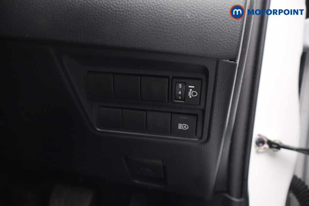 Toyota Yaris Icon Automatic Petrol-Electric Hybrid Hatchback - Stock Number (1668222) - 12th supplementary image