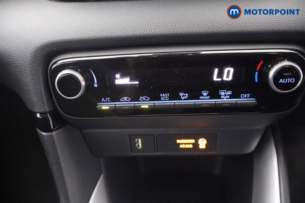 Toyota Yaris Icon Automatic Petrol-Electric Hybrid Hatchback - Stock Number (1668222) - 16th supplementary image