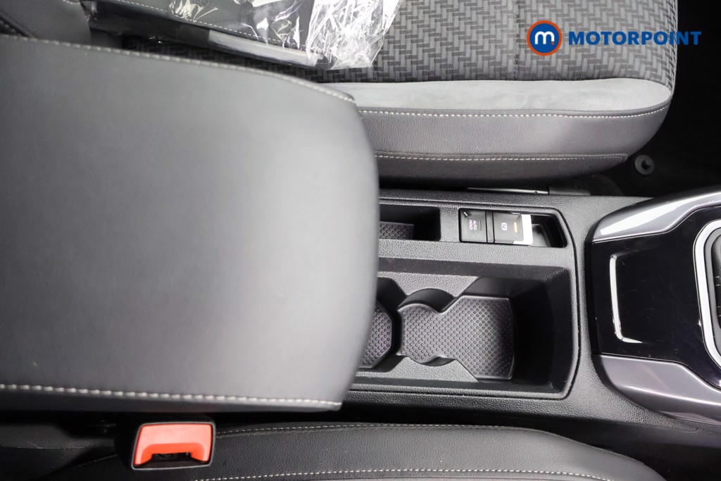 Volkswagen T-Roc R-Line Automatic Petrol SUV - Stock Number (1668291) - 14th supplementary image