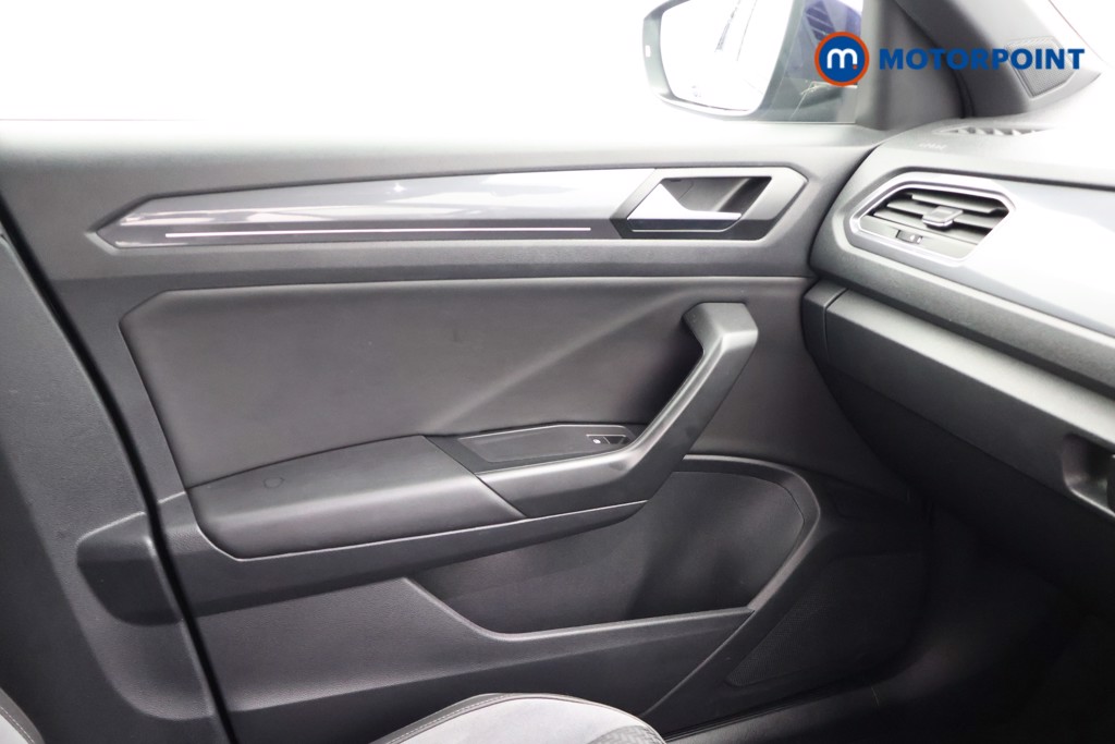 Volkswagen T-Roc R-Line Automatic Petrol SUV - Stock Number (1668291) - 16th supplementary image