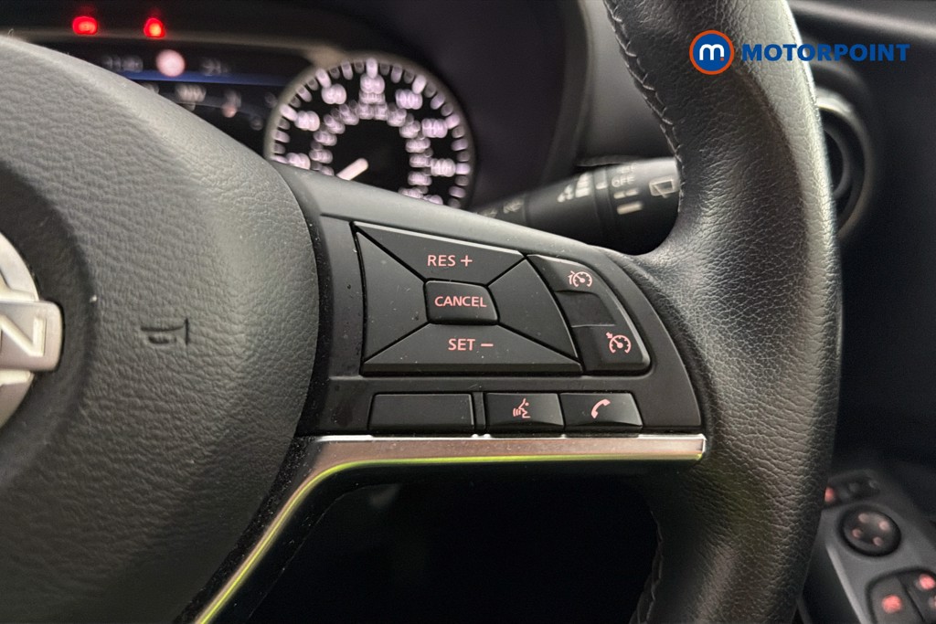 Nissan Juke N-Connecta Manual Petrol SUV - Stock Number (1668345) - 4th supplementary image