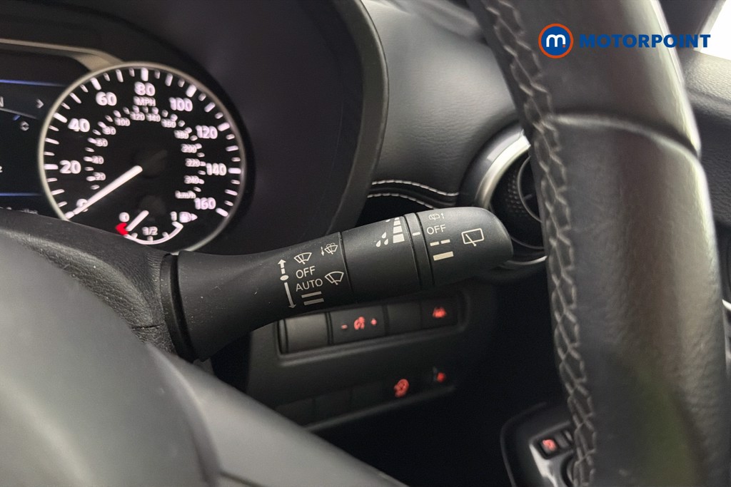 Nissan Juke N-Connecta Manual Petrol SUV - Stock Number (1668345) - 7th supplementary image