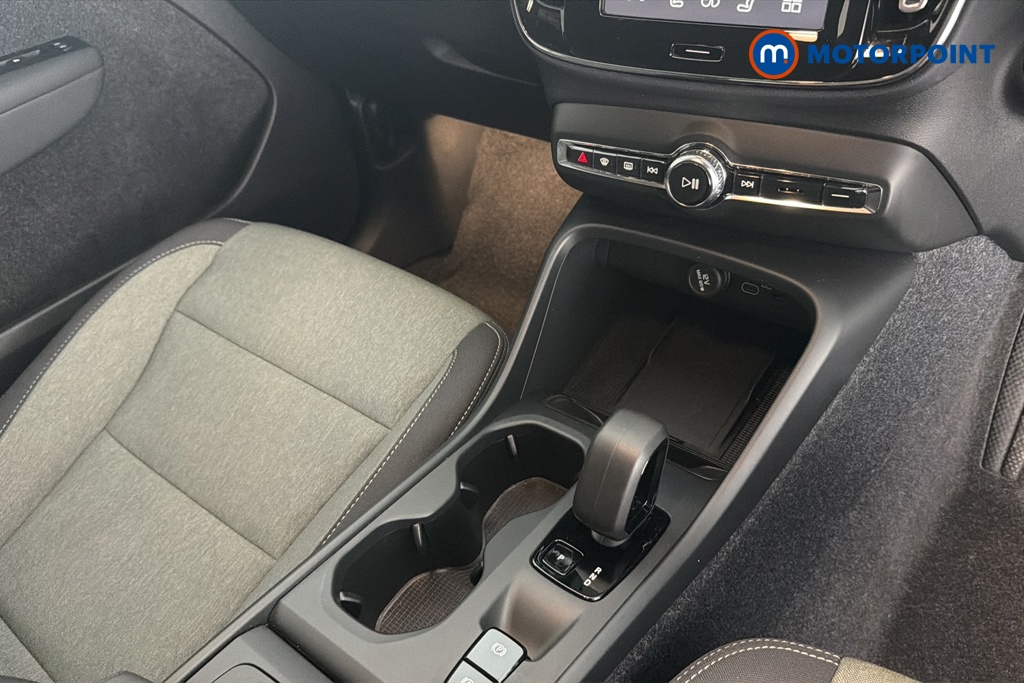 Volvo Xc40 Core Automatic Petrol SUV - Stock Number (1668352) - 15th supplementary image