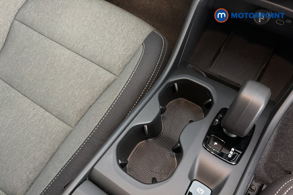 Volvo Xc40 Core Automatic Petrol SUV - Stock Number (1668352) - 16th supplementary image