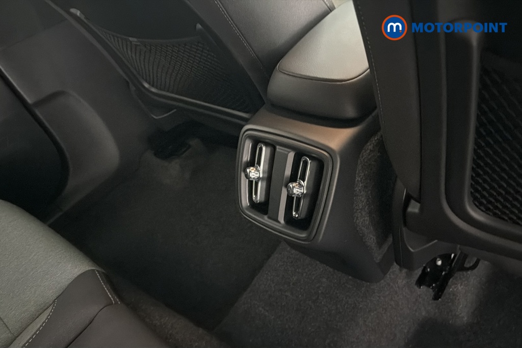 Volvo Xc40 Core Automatic Petrol SUV - Stock Number (1668352) - 28th supplementary image