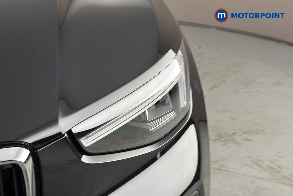 Volvo Xc40 Core Automatic Petrol SUV - Stock Number (1668352) - 42nd supplementary image