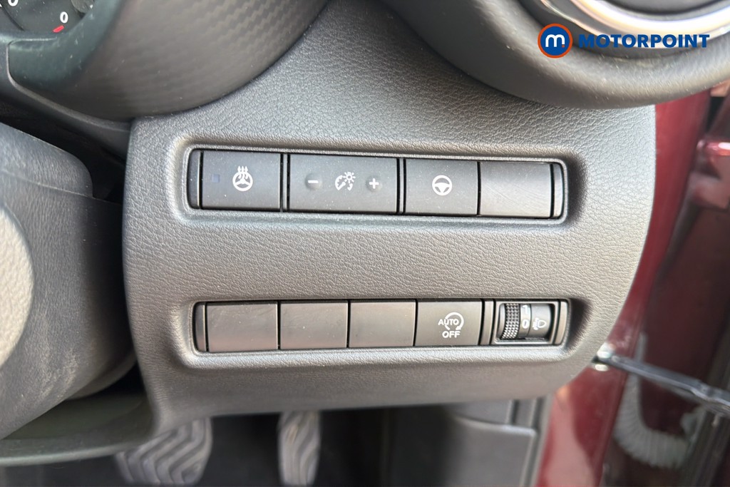 Nissan Juke Tekna Automatic Petrol SUV - Stock Number (1668393) - 8th supplementary image
