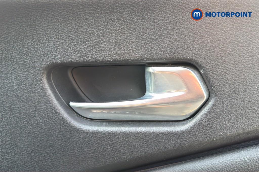 Nissan Juke Tekna Automatic Petrol SUV - Stock Number (1668393) - 42nd supplementary image
