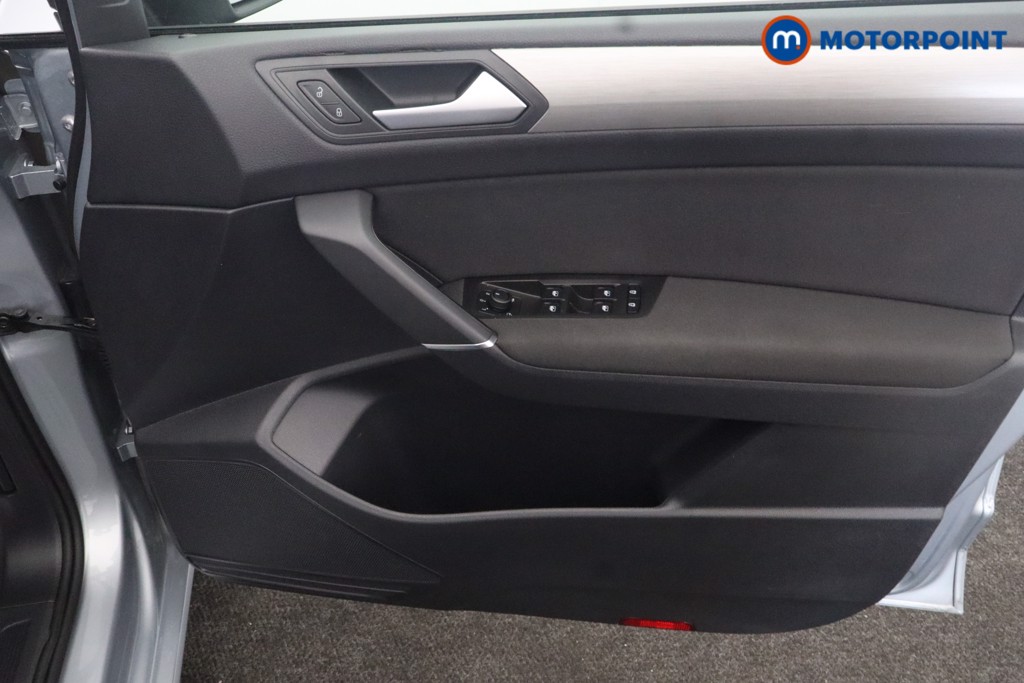 Volkswagen Touran Match Manual Petrol People Carrier - Stock Number (1668484) - 20th supplementary image