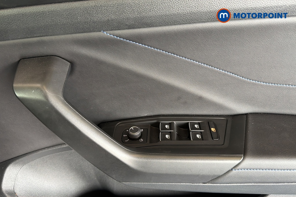 Volkswagen T-Roc R Automatic Petrol SUV - Stock Number (1668607) - 19th supplementary image