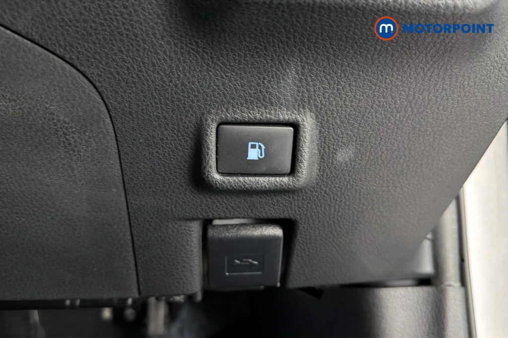Toyota C-Hr Icon Manual Petrol SUV - Stock Number (1668626) - 16th supplementary image