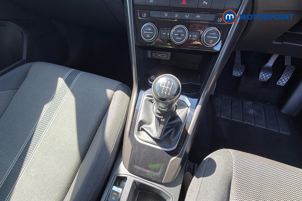 Volkswagen T-Roc SE Manual Petrol SUV - Stock Number (1668730) - 4th supplementary image