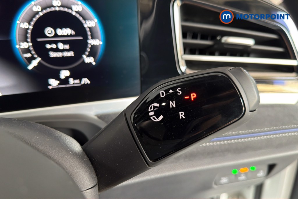 Volkswagen Passat R-Line Automatic Petrol Plug-In Hybrid Estate - Stock Number (1668999) - 15th supplementary image