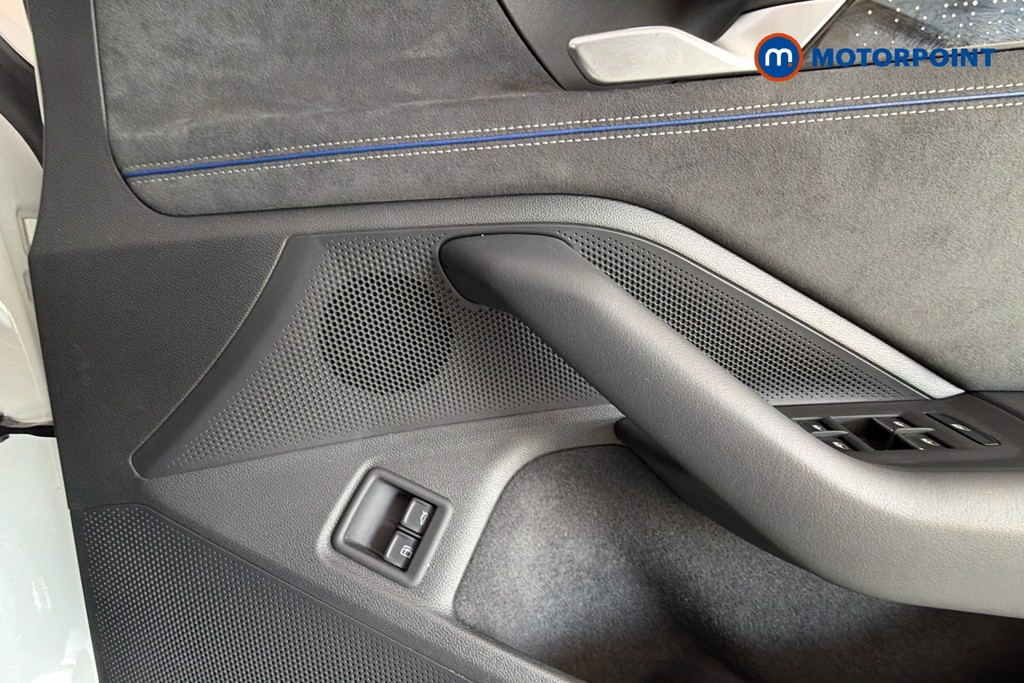 Volkswagen Passat R-Line Automatic Petrol Plug-In Hybrid Estate - Stock Number (1668999) - 21st supplementary image
