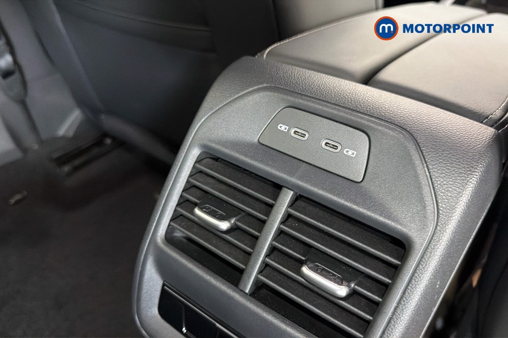 Volkswagen Passat R-Line Automatic Petrol Plug-In Hybrid Estate - Stock Number (1668999) - 30th supplementary image