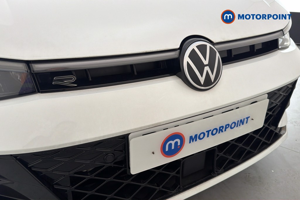 Volkswagen Passat R-Line Automatic Petrol Plug-In Hybrid Estate - Stock Number (1668999) - 45th supplementary image