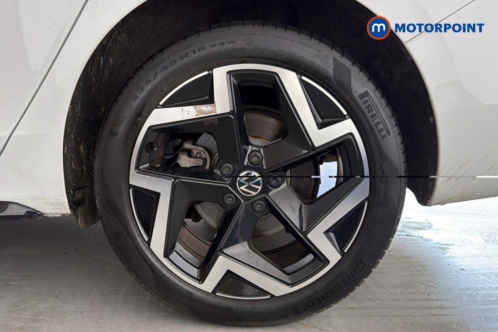 Volkswagen Passat R-Line Automatic Petrol Plug-In Hybrid Estate - Stock Number (1668999) - 48th supplementary image