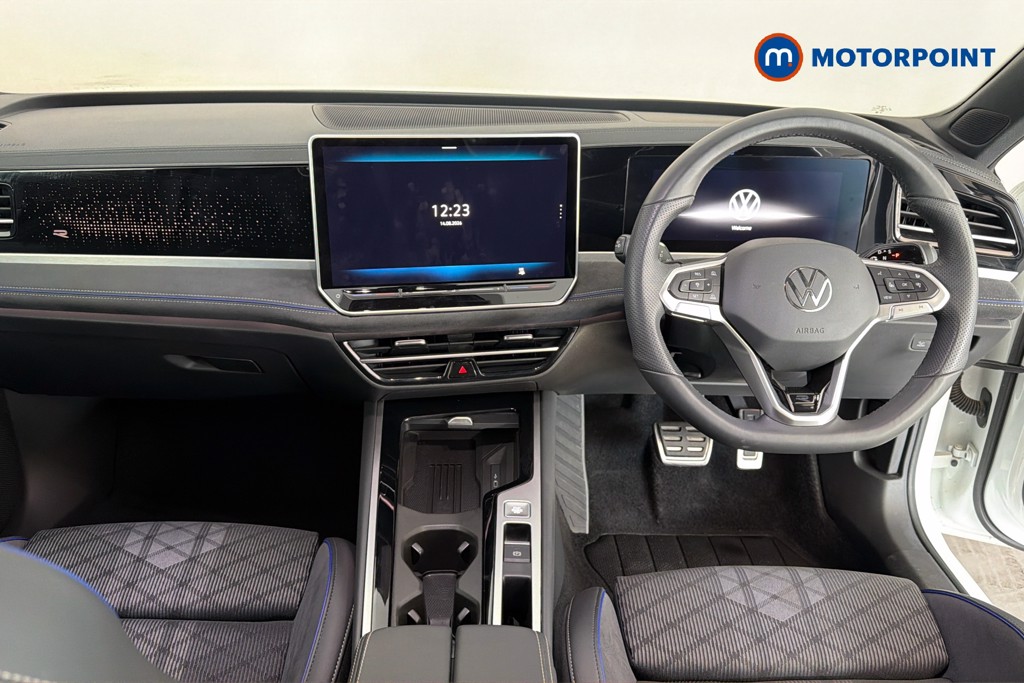 Volkswagen Passat R-Line Automatic Petrol Plug-In Hybrid Estate - Stock Number (1668999) - 1st supplementary image