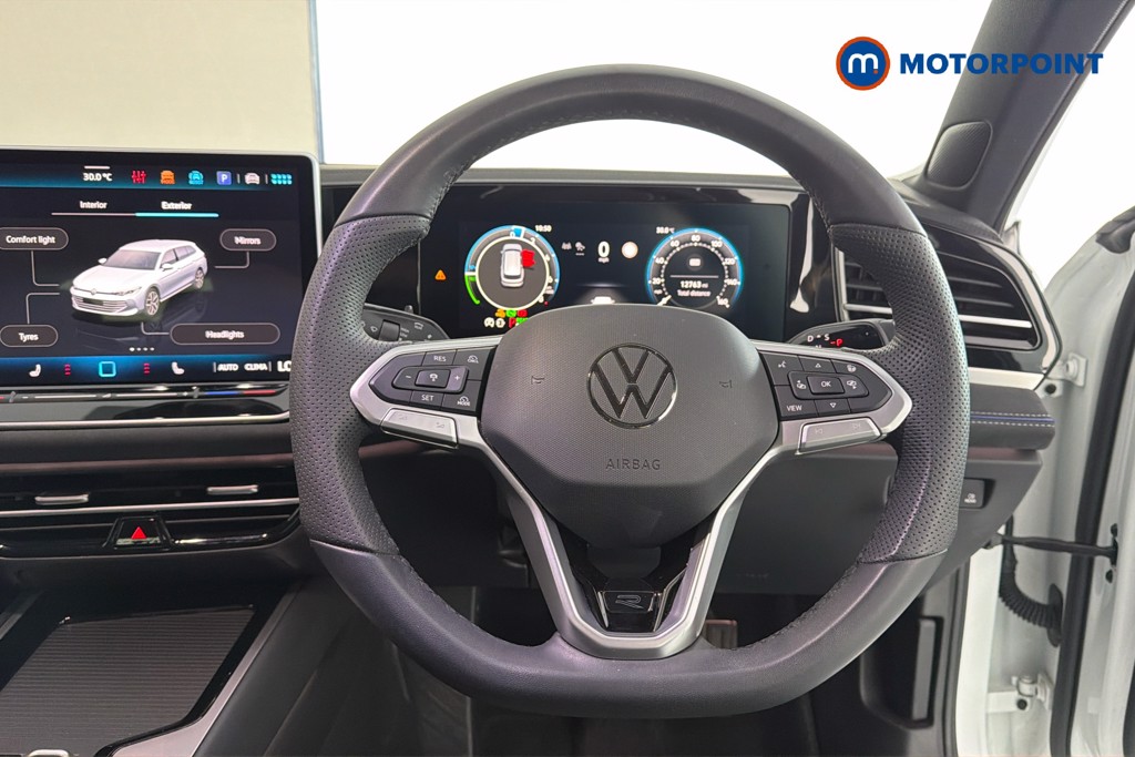 Volkswagen Passat R-Line Automatic Petrol Plug-In Hybrid Estate - Stock Number (1669001) - 2nd supplementary image