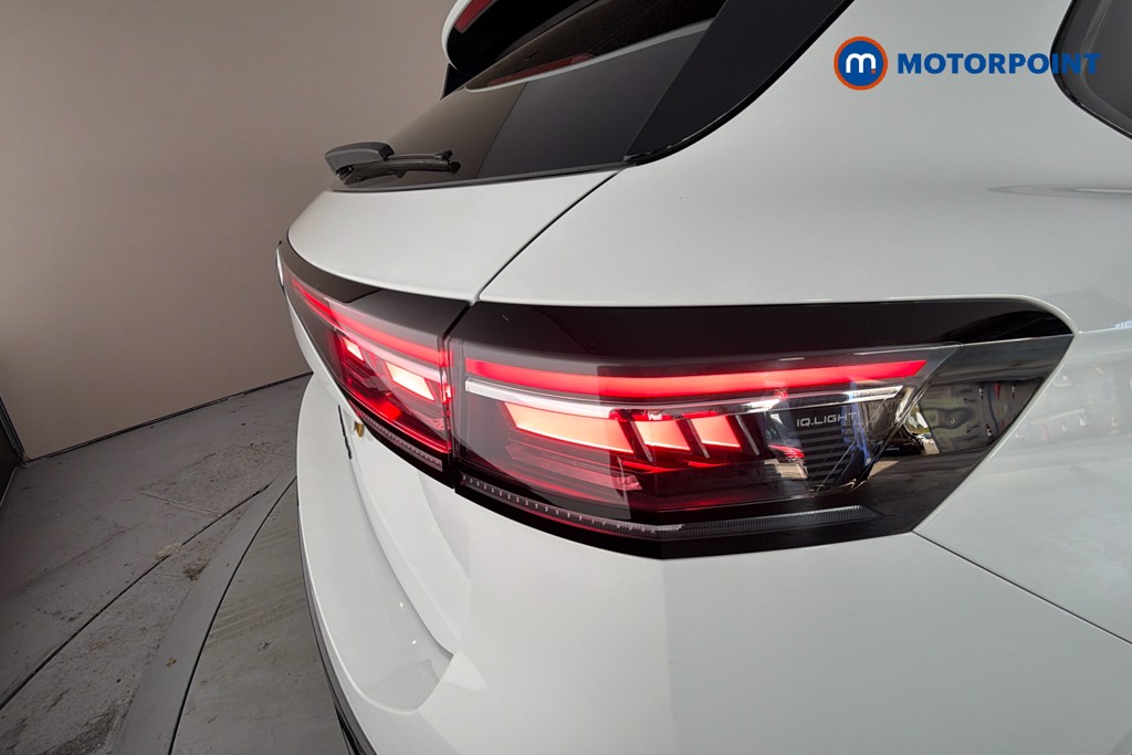 Volkswagen Passat R-Line Automatic Petrol Plug-In Hybrid Estate - Stock Number (1669001) - 38th supplementary image