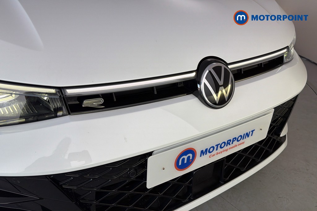 Volkswagen Passat R-Line Automatic Petrol Plug-In Hybrid Estate - Stock Number (1669001) - 45th supplementary image