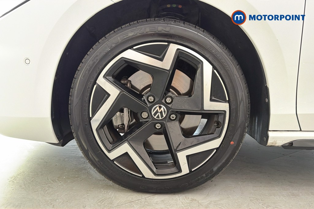 Volkswagen Passat R-Line Automatic Petrol Plug-In Hybrid Estate - Stock Number (1669001) - 47th supplementary image
