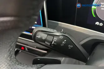 Volkswagen Passat R-Line Automatic Petrol Plug-In Hybrid Estate - Stock Number (1669013) - 5th supplementary image