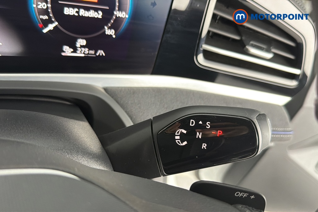 Volkswagen Passat R-Line Automatic Petrol Plug-In Hybrid Estate - Stock Number (1669013) - 6th supplementary image