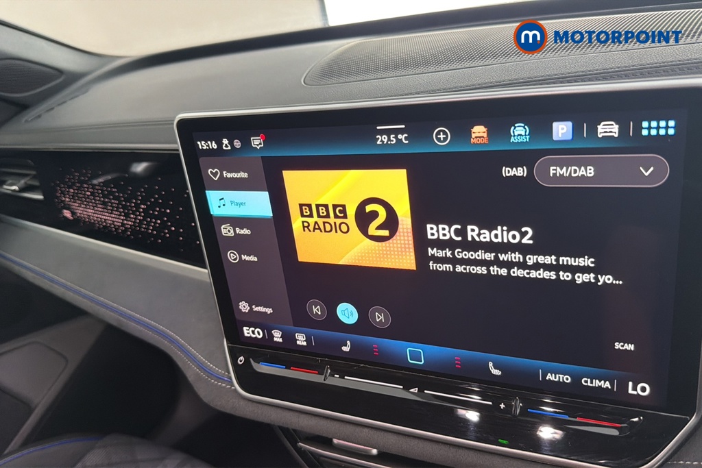 Volkswagen Passat R-Line Automatic Petrol Plug-In Hybrid Estate - Stock Number (1669013) - 8th supplementary image