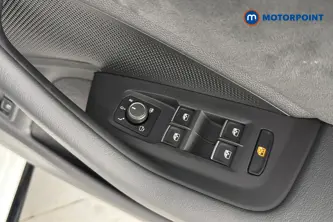 Volkswagen Passat R-Line Automatic Petrol Plug-In Hybrid Estate - Stock Number (1669013) - 19th supplementary image