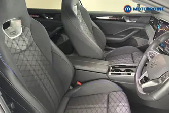 Volkswagen Passat R-Line Automatic Petrol Plug-In Hybrid Estate - Stock Number (1669013) - 22nd supplementary image