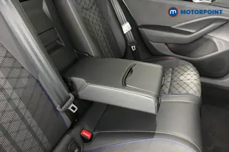 Volkswagen Passat R-Line Automatic Petrol Plug-In Hybrid Estate - Stock Number (1669013) - 26th supplementary image